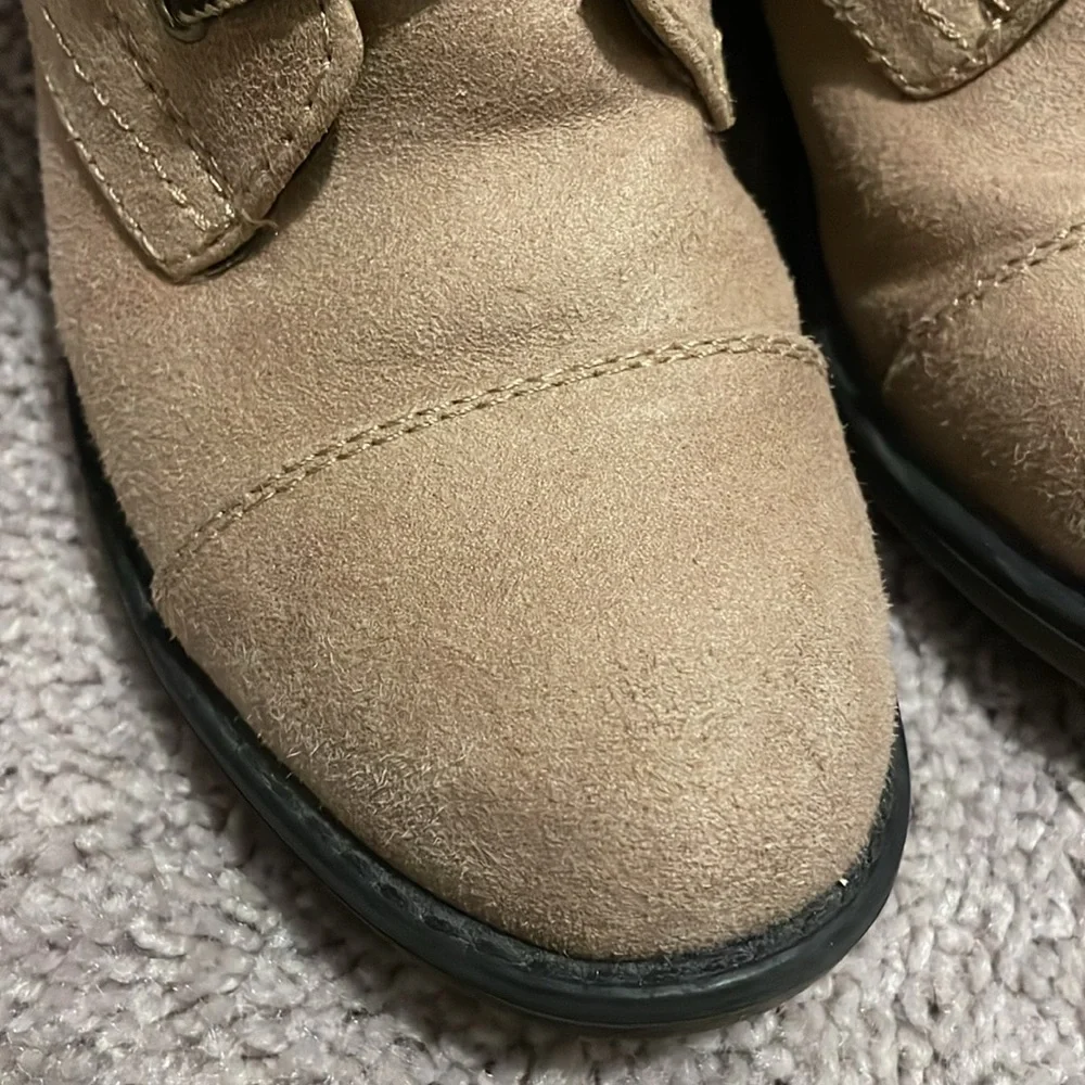 Cliffs by White Mountain Tan Ankle Boots Women’s 5.5 Lace Up Cozy Knit Cuff